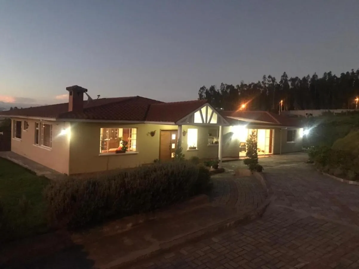 Las Hortensia'S Casa De Huespedes Tababela Homestay