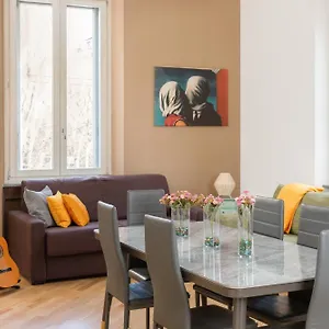  Apartment Free Parking Exclusive Magritte Style Italy